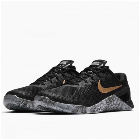 nike metcon black gold